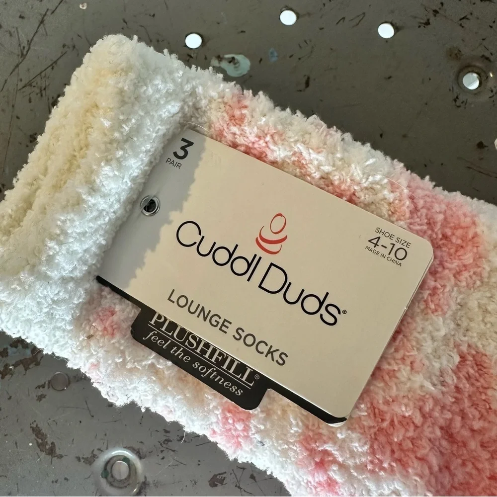 Cuddl Duds Plushfill Lounge Socks in Pink and White 3 Pair